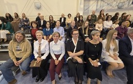 Nauczyciele i rodzice na widowni