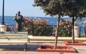 Nadmorska promenada w Saint Julien