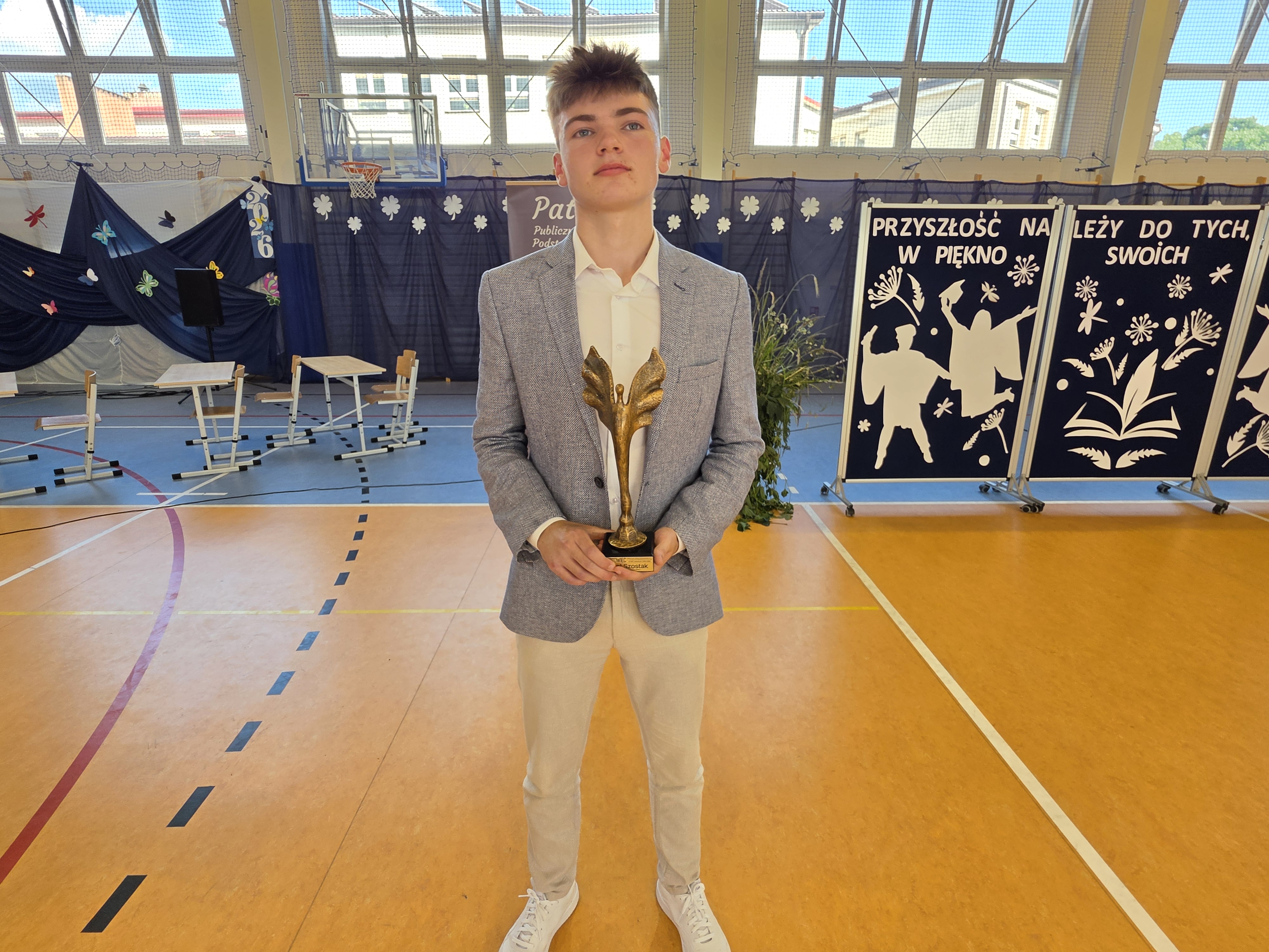 SPORTOWIEC SZKOŁY W ROKU SZKOLNYM 2025/2026 KAROL SZOSTAK z&nbsp;klasy 8 C