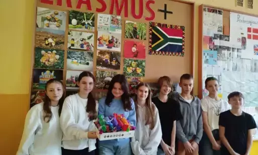 Klasa 6b prezentuje wykonane prace