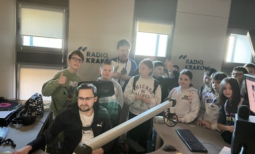 Obserwujemy jak wygląda praca w radiu