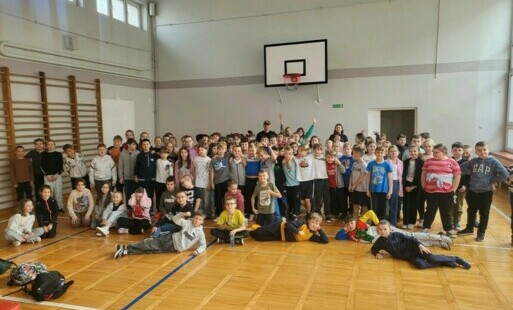 Spotkanie klas 3 i 4 z funkcjonariuszami Straży Miejskiej