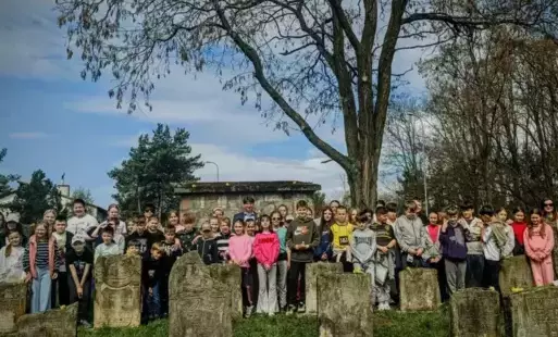 Zdjęcie do Łączy nas pamięć - akcja społeczno-edukacyjna Żonkile 2025
