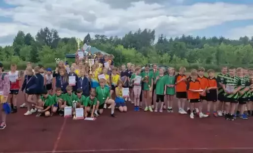 Wszyscy uczestnicy Finału Wojewódzkiego w Trójboju lekkoatletycznym