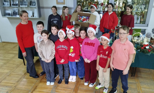 Klasa 3 B z wolontariuszami
